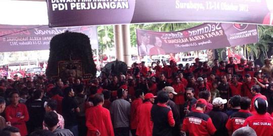 Reog Ponorogo sambut Megawati di Rakernas PDIP Surabaya