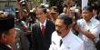 Jokowi cium tangan Gubernur Jateng Bibit Waluyo