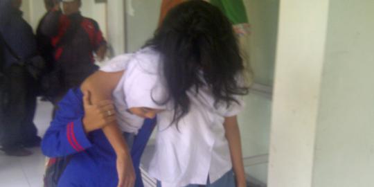 Sedang belajar, puluhan siswa SMP kesurupan