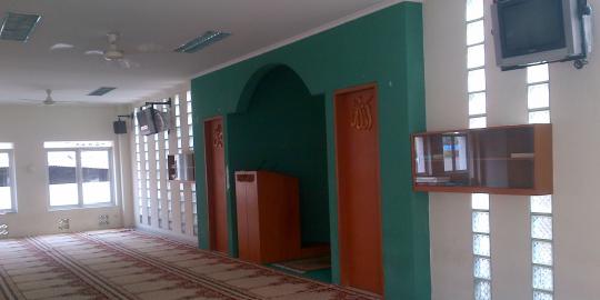 FPI Bandung satroni masjid Ahmadiyah