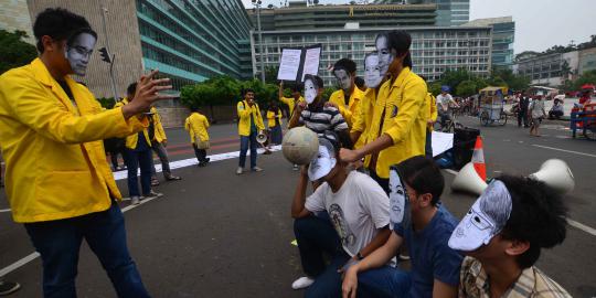 Hari Sumpah Pemuda, mahasiswa kecam koruptor