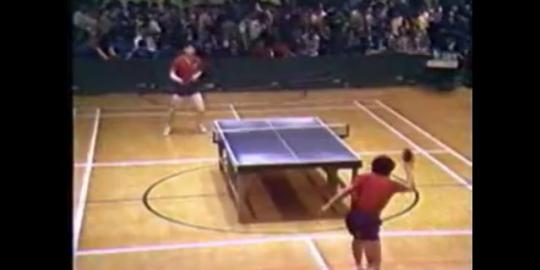 Video adu ping pong paling spektakuler