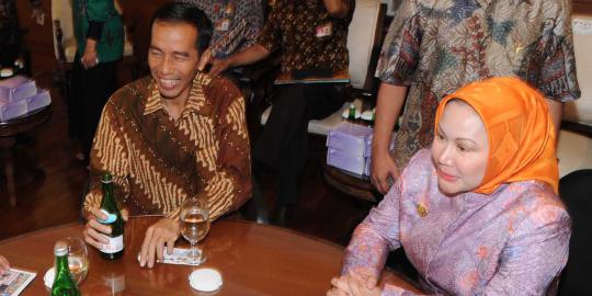 Jokowi \'rayu\' Ratu Atut loloskan 6 proyek
