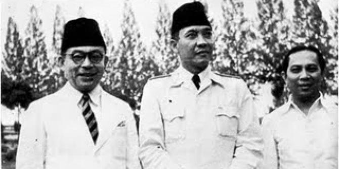 Foto Peristiwa Proklamasi Soekarno Hatta saat fakta sejarah dikalahkan politik 
