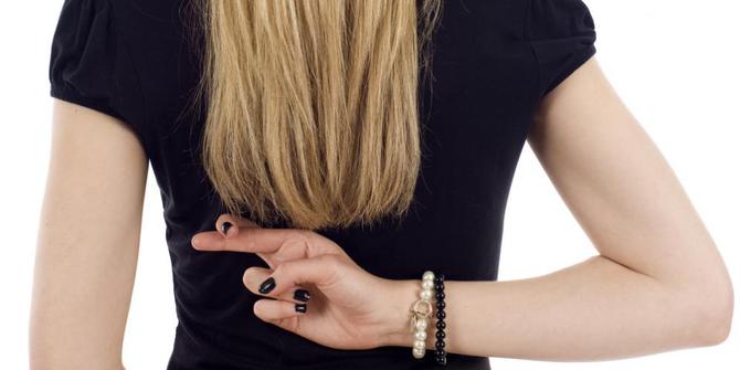  Wanita  rambut  pirang  lebih sering selingkuh merdeka com