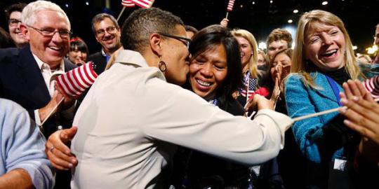 Rayakan kemenangan Obama, pasangan lesbian menikah