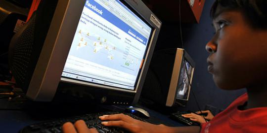Sisi bahaya Facebook, Twitter atau jejaring sosial lain