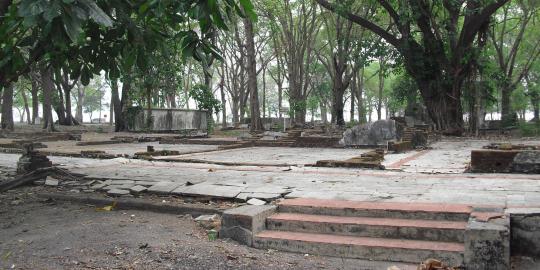 Menelusuri jejak sejarah di Pulau Onrust