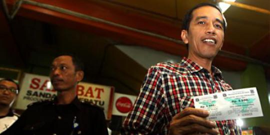 Jokowi: 2013 Metromini dan Kopaja masuk jalur TransJakarta