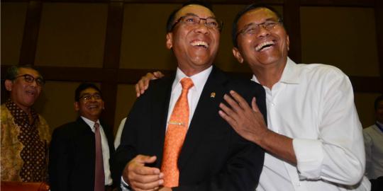 5 Aksi nyentrik Dahlan saat berhadapan dengan DPR