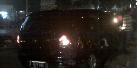 3 Mobil terlibat tabrakan beruntun di lampu merah Fatmawati