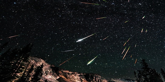 8 meteor terkenal yang hiasi langit bumi di tahun 2012