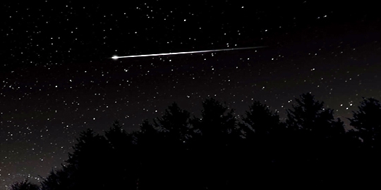 8 meteor terkenal yang hiasi langit bumi di tahun 2012