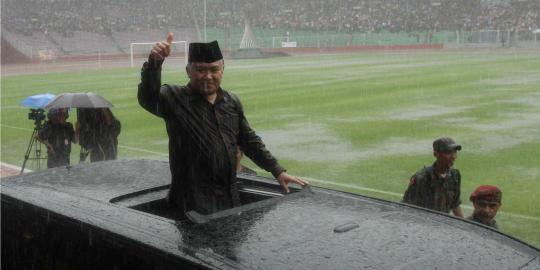Sapa kader Muhammadiyah, Din Syamsuddin rela hujan-hujanan