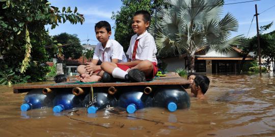 4 Janji Jokowi soal banjir yang belum dipenuhi