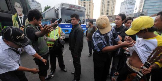 Polisi gerebek Kampung Ambon, 20 orang ditangkap  merdeka.com