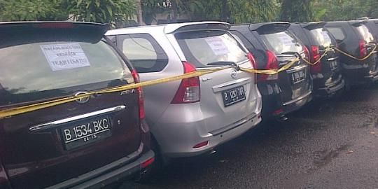 Mafia penggelapan 15 mobil rental dibekuk