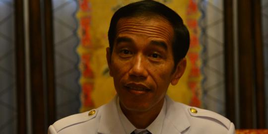 Jokowi wajibkan PNS DKI gunakan baju Betawi tiap Rabu