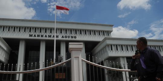 SBY belum terima surat pengunduran diri hakim Yamanie