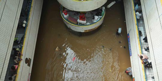 Pasar Cipulir terendam banjir 