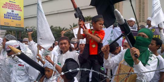 FPI di Medan demo bawa 'roket dan rudal'