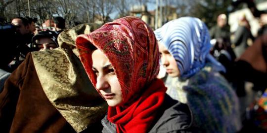 Turki cabut larangan berjilbab di sekolah agama