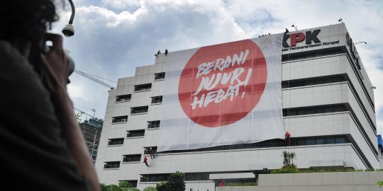 Cak Nun doakan KPK segera bubar