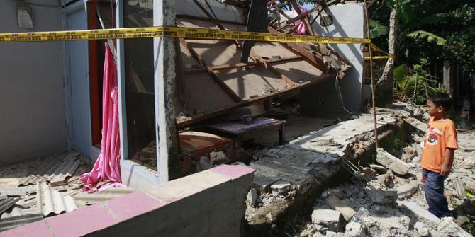 Merokok saat buang hajat, gas 12 Kg meledak di Sidoarjo 