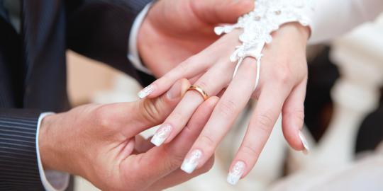 12 Pasangan nikah bareng pada 12-12-12 di Yogyakarta