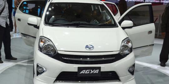 LCGC menggantung pemesan Toyota Agya gelisah merdeka.com