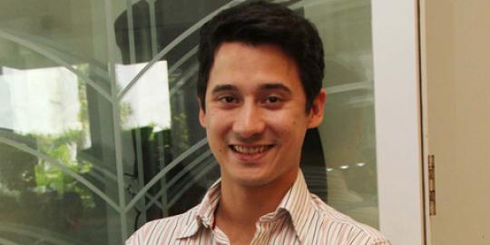 Hubungan cinta Nino Fernandez - Oline Mendeng kandas