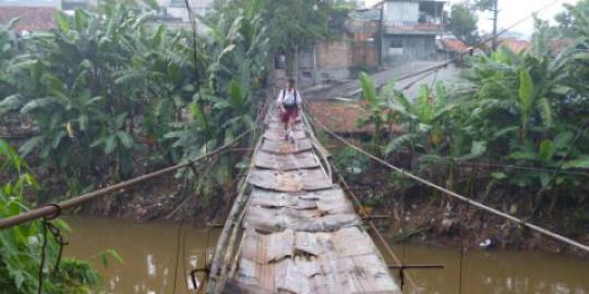 Ahok belum tahu ada jembatan ala Indiana Jones di Jakarta