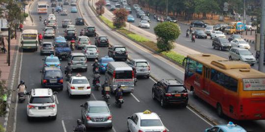 Aturan pelat ganjil genap mulai dicoba 2013