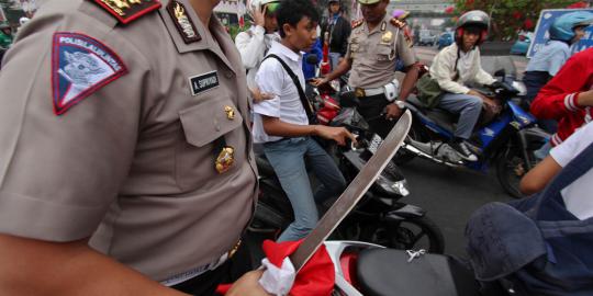 Bawa celurit, pelajar ditangkap polisi