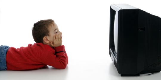 Televisi di kamar tidur tingkatkan risiko anak obesitas