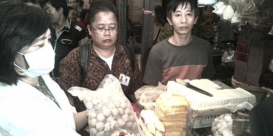Pasar Puri dan Tomang Barat masih jual bakso daging babi