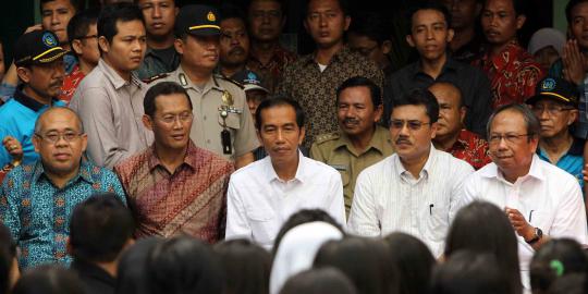 Jokowi sindir camat dan lurah yang malas blusukan ke kampung