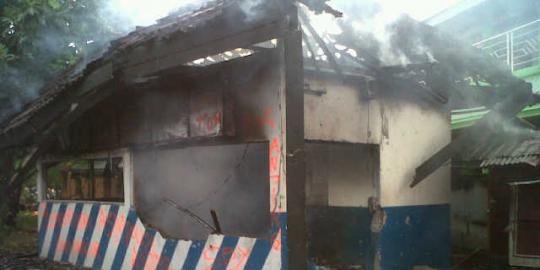 Pospol di Papua dibakar, 2 orang diamankan