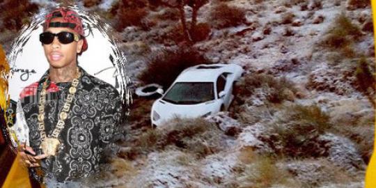 Tyga kecelakaan. Lamborghini Aventador hancur!