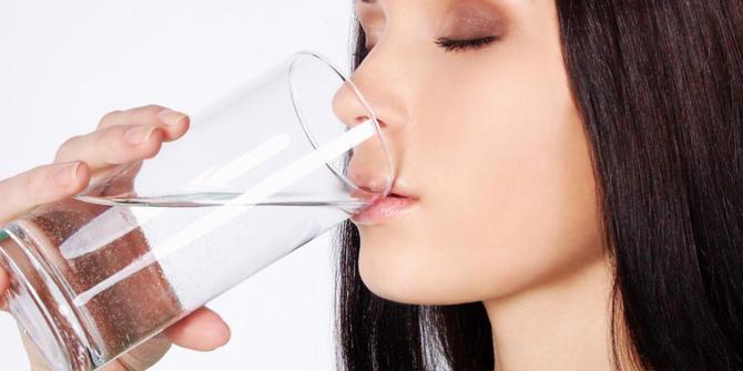 Image result for minum banyak air