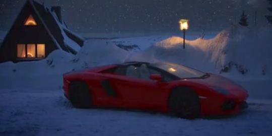 Video Lambo Aventador jadi tunggangan Santa Claus!