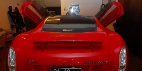 Dahlan sesumbar mobil listrik Tucuxi mampu menarik kereta api