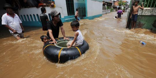 Banjir menggila, Ahok rapat di rumah dinas Jokowi 
