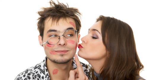 7 Fakta mengejutkan tentang ciuman