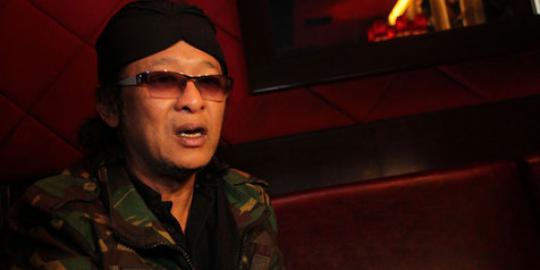 Deddy Dores anggap Nike Ardilla legenda