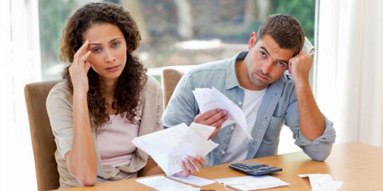 10 Trik mengatasi masalah keuangan dalam rumah tangga
