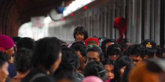 Jelang malam tahun baru calon penumpang KRL meningkat