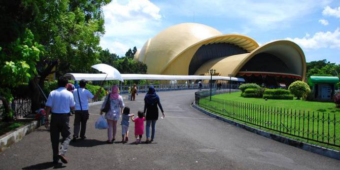 Malam Tahun Baru Harga Tiket Masuk Tmii Naik Merdekacom