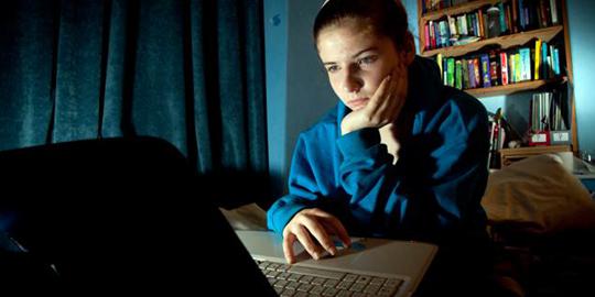 Peneliti sarankan setiap remaja punya akses internet di rumah