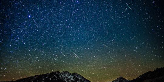 Meteor dekati atmosfer bumi dengan kecepatan 145 km per jam